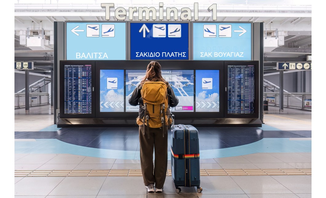https://bagscorner.gr/image/cache/catalog/blog/luggage-choice-1060x644.jpg