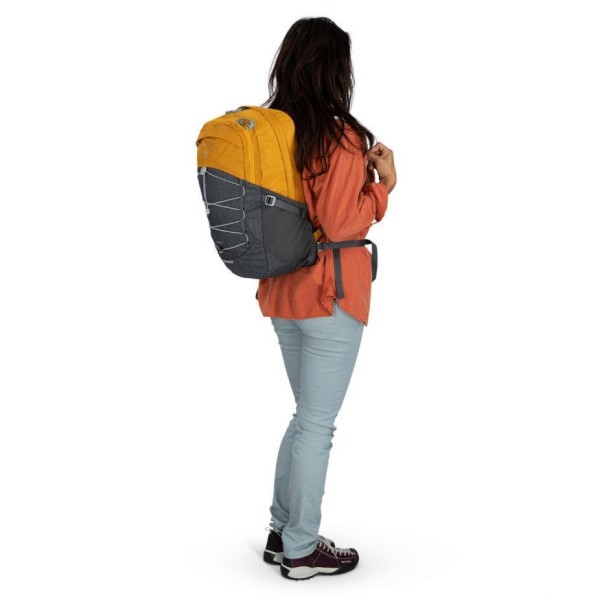 Σακίδιο Πλάτης Osprey Quasar 26Lt για Laptop 14'' Sawdust Tan/Raisin Red ΣΑΚΙΔΙΑ ΠΛΑΤΗΣ