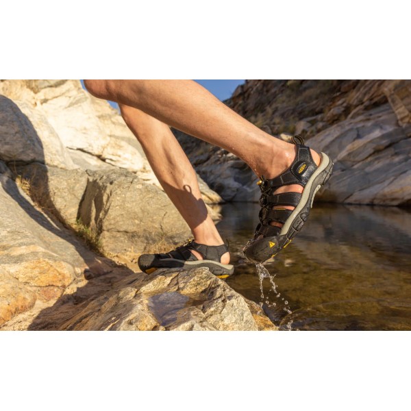 Keen Newport H2 Ανδρικά Σανδάλια Raven/Aluminum No42