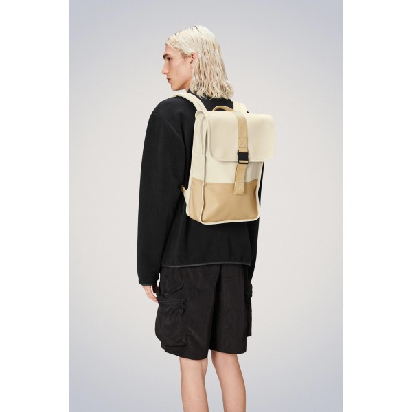 Σακίδιο Πλάτης Αδιάβροχο Rains Trail Backpack Mini 1430-26 για Laptop 15'' Dune ΣΑΚΙΔΙΑ ΠΛΑΤΗΣ Σακίδιο Πλάτης Αδιάβροχο Rains Trail Backpack Mini 1430-26 για Laptop 15'' Dune ΣΑΚΙΔΙΑ ΠΛΑΤΗΣ