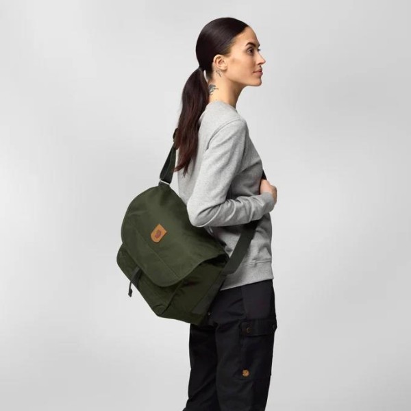 Τσάντα Ώμου Ταχυδρομική Fjallraven Greenland Shoulder Bag  23154-662 Laptop 15'' Deep Forest