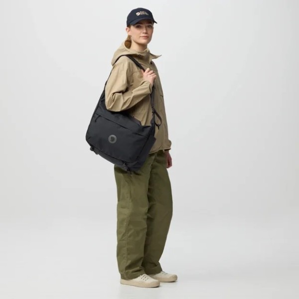 Τσάντα ώμου Fjallraven Farden Crossbody 23200340-037 Black Τσάντα ώμου Fjallraven Farden Crossbody 23200340-037 Black