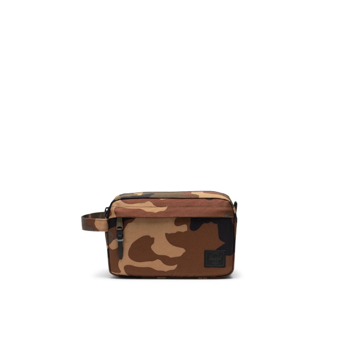 Nεσεσέρ Καλλυντικών Herschel Supply Co Chapter Travel Kit 30064-07129 Woodland Camo/Black Label