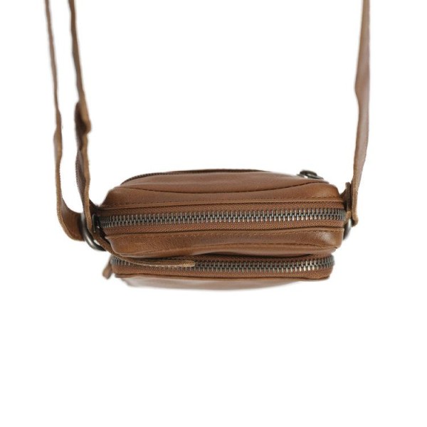 Τσαντάκι Ώμου Δερμάτινο The Chesterfield Brand Hamilton C48.116331 Cognac