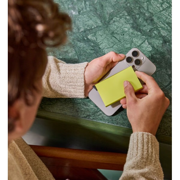 Καρτοθήκη Secrid Cardprotector for MagSafe Lime