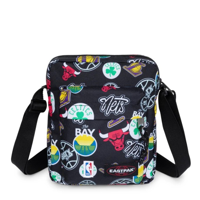 Τσαντάκι Ώμου Eastpak Arcade Mini Bag NBA Team Pattern Τσαντάκι Ώμου Eastpak Arcade Mini Bag NBA Team Pattern